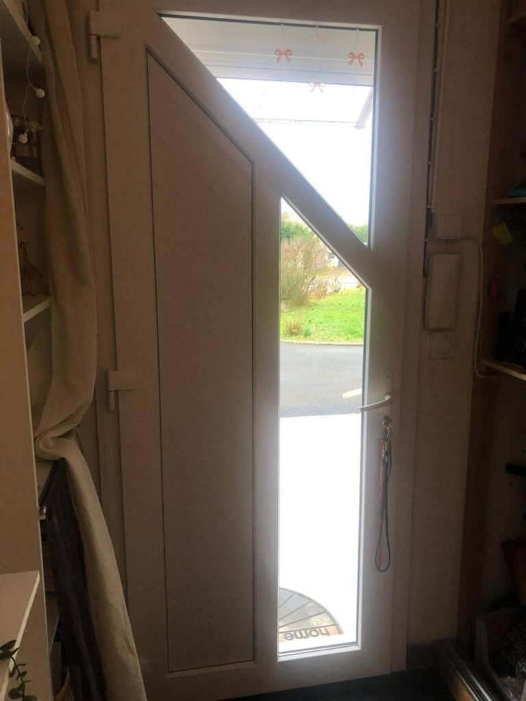 Installation de porte d'entrée à Saint-Valery-sur-Somme