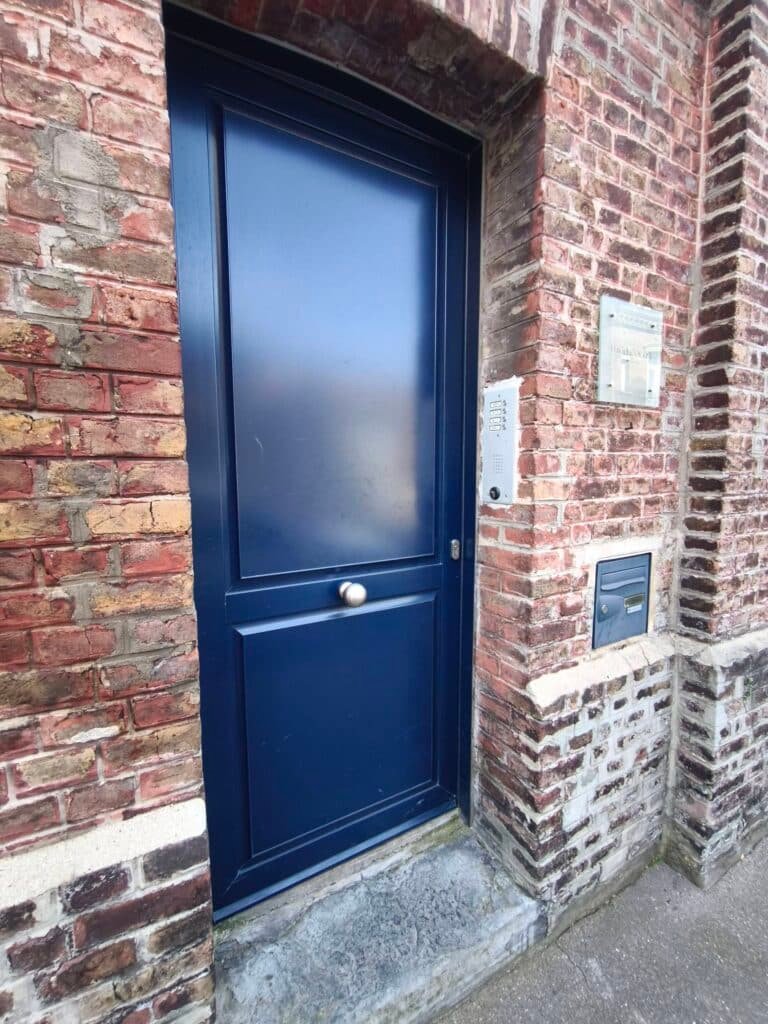 Installation de porte sécurisée à Amiens