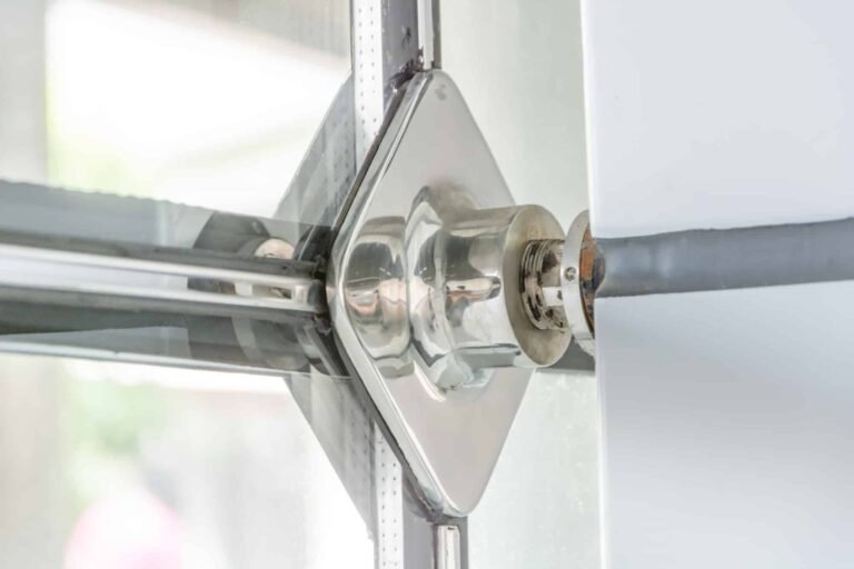 Gla-solution - Serrurier pour pose de porte-fenêtre à Corbie : guide pratique - Featured Image 1